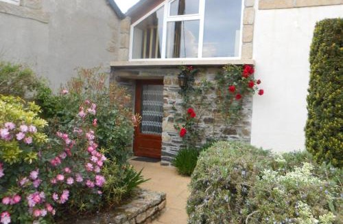 Saint-Segal House | Ty Kreiz