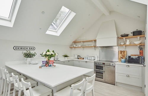 Oxwich Apartment | Ty Megan - Luxury Cottages