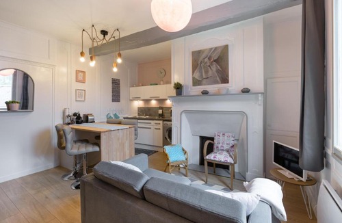 Centre Apartment | Ty Melaine by Cocoonr