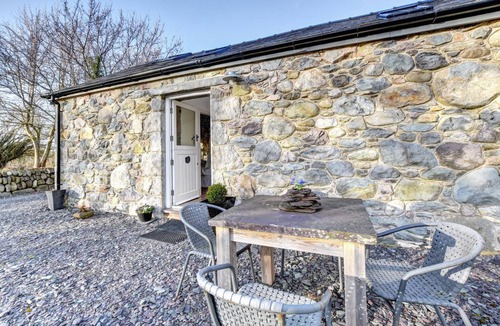 Brynrefail Cottage | Ty Menai