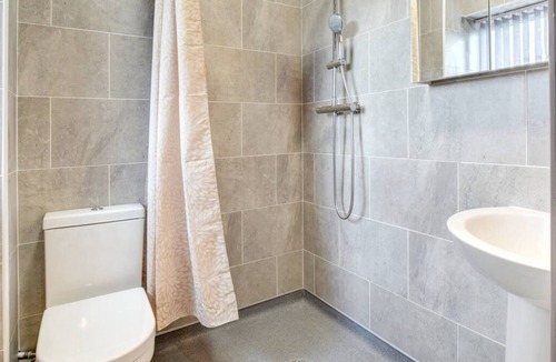 Llansantffraed House | Ty Pair in the beautiful Llanon