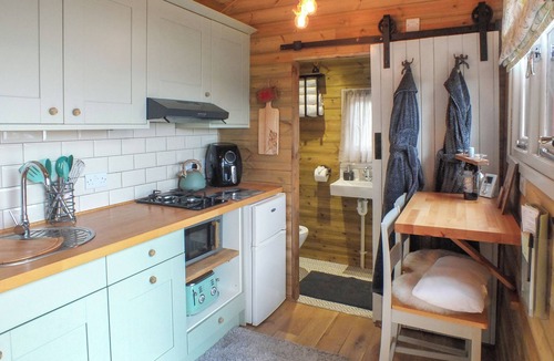 Talybont Cottage | Ty'r Bugail Shepherds Hut