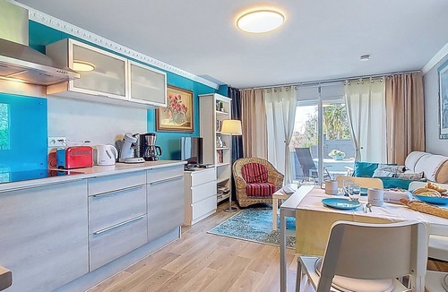 Locquirec House | Ty-Rozen by Interhome