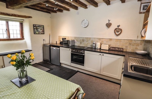 Caerwys Cottage | TY TABITHA WYNNE, pet friendly, character holiday cottage in Caerwys