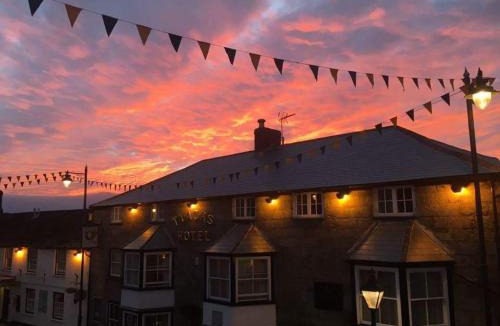 Camborne Hotel | Tyacks Hotel