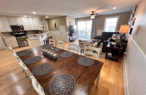 Tybee Island Condo | Tybee Retreat Whole Building