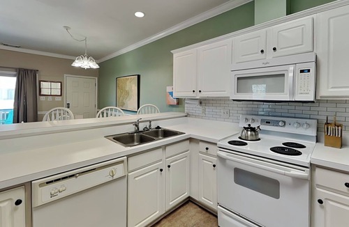 Tybee Island Condo | Tybee Sands 4A | Steps to Beach, Dining, Shops