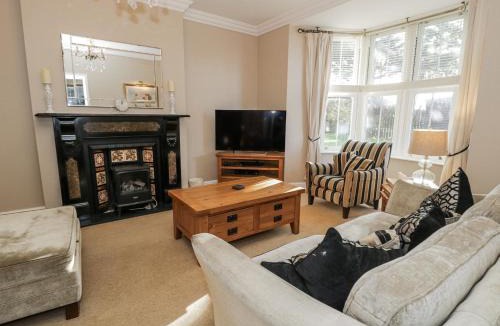 Talybont House | Tyddyn Goronwy