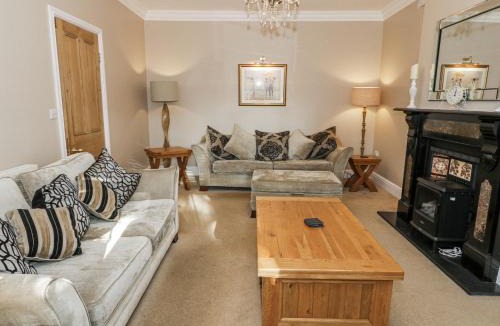 Talybont House | Tyddyn Goronwy