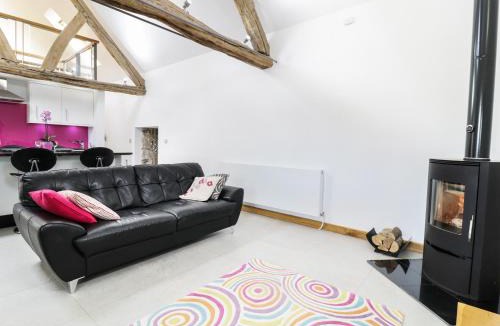 Denbigh House | Tyddyn Isa