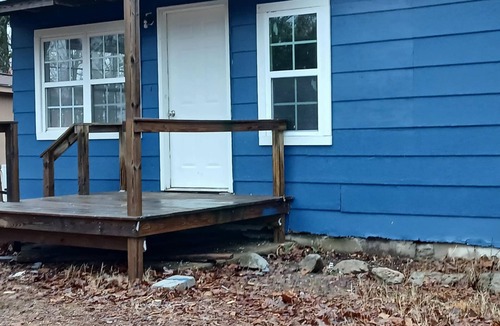 Saint Joe Cabin | Tyler Bend and Gilbert area 2-bedroom cabin