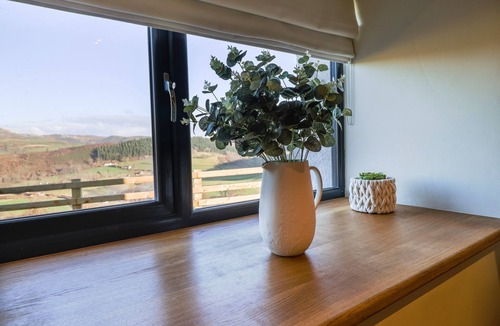 Glyn-Dyfrdwy Cottage | Tyn Llwyn Barn