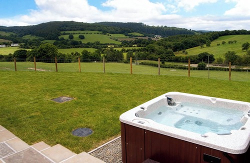 Ruthin Cottage | TYN Y CELYN CANOL, family friendly, luxury holiday cottage in Ruthin