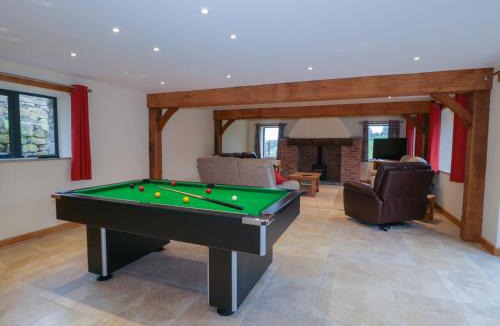 Ruthin House | Tyn Y Celyn Isaf