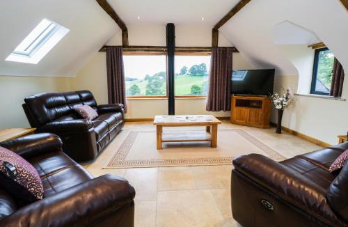 Ruthin House | Tyn Y Celyn Isaf