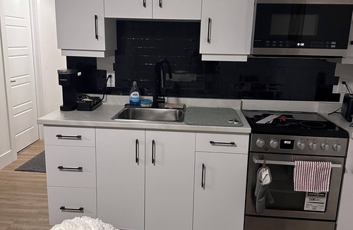 Moncton Apartment | Tynnah’s Place