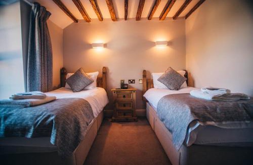 Tal-y-llyn Hotel | Tynycornel Hotel