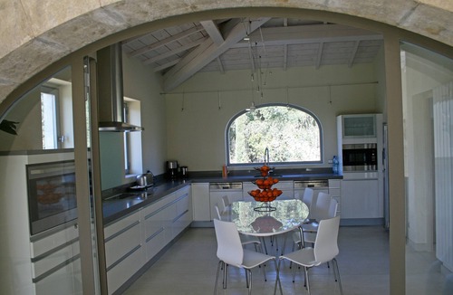 Montaren-et-Saint-Mediers Villa | Typical villa in Uzège for 12 people Air-conditioned barbecue and swimming pool