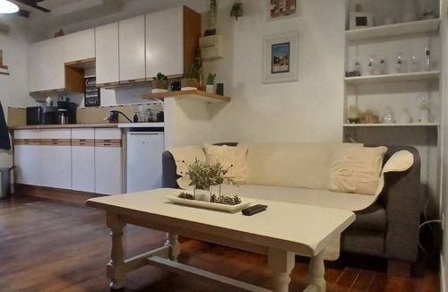 Old Town Apartment | Typical 1-star 2-room apartment facing Tours castle and cathedral