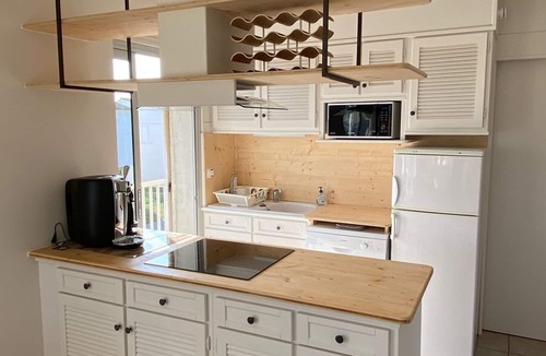 Gruissan Plage Ski Chalet | Typical air-conditioned chalet for 6-8 people located 150m from the beach