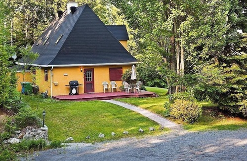 Pointe-au-Pic House | Typical bucolic house of Charlevoix