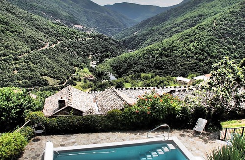 Pied-de-Borne House | Typical Cévenol farmhouse, tastefully restored and very comfortable. classification 3 *