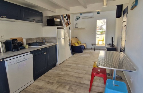 Niolon House | Typical cottage 100M from the beach