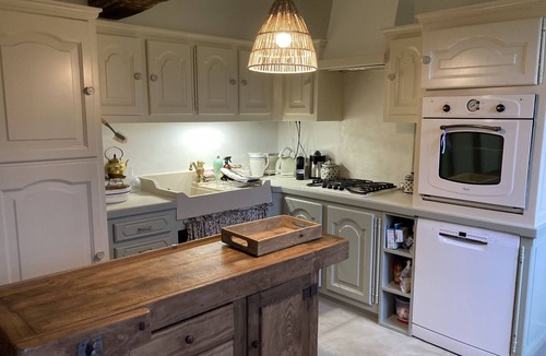 Angiens House | Typical farmhouse between sea and countryside