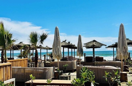 La Jetee House | Typical house 20 m from the beach and the port