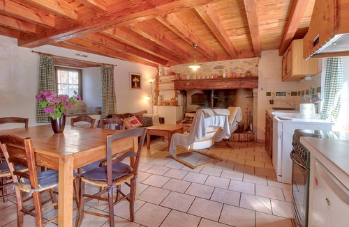 Sailhan House | Typical House with Stunning Views – 5 Minutes from Saint-Lary