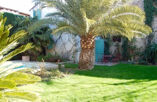 Nissan-lez-Enserune House | Typical Languedoc grape picker house with swimming pool