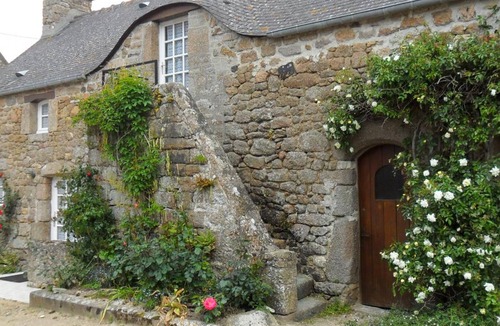 Vrasville Cottage | Typical Normandy house 4 people, pets allowed, parking, near the sea