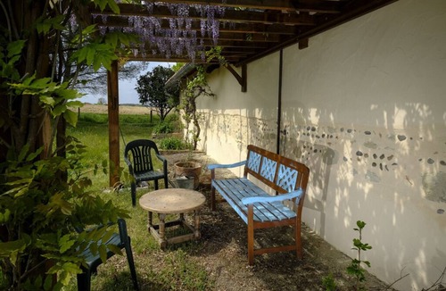 Pomarez House | Typical old Landes house in a large, tranquil park