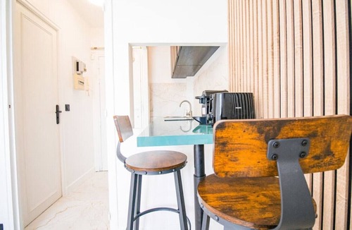 Saint-Gervais Apartment | Typical Parisian Studio in Le Marais