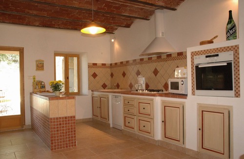 Villelaure Other | Typical Provencal farmhouse