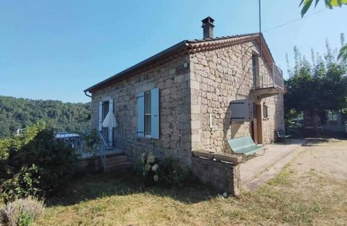 Ribes House | Typical stone house