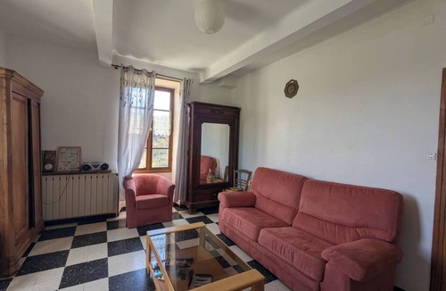 Ribes House | Typical stone house