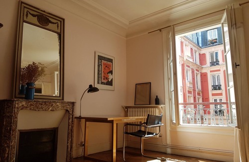 Saint-Vincent-de-Paul Apartment | Typically Parisian and very quiet