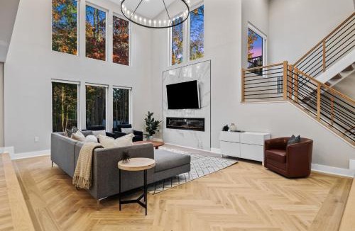 Dunn Loring Villa | Tysons LUXE 6BR Modern and Spacious