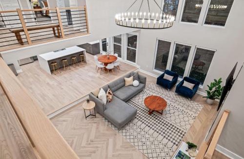 Dunn Loring Villa | Tysons LUXE 6BR Modern and Spacious