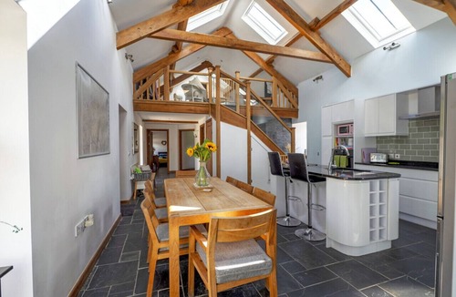 Pentrefelin House | Tywi Barn - 3 Bedroom