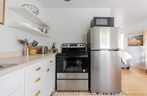 University District Apartment | U District UW 2 Bedroom Suite