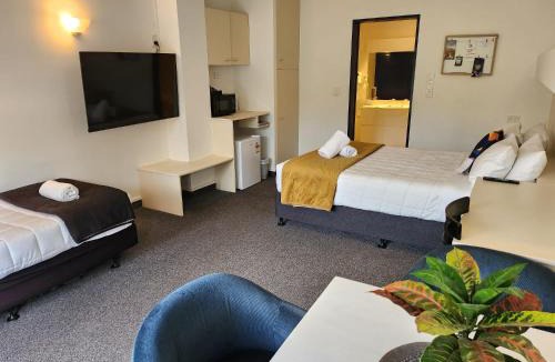 Paraparaumu Beach Hotel | U Studios Paraparaumu Beach