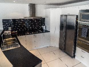 Te Aro Apartment | U Suites on Courtenay