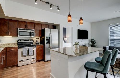 River Oaks Apartment | UBP - Luxury 1 Bed Apt Montrose Resort Living