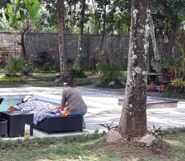 Lodtunduh House | Ubud Batan Nyuh bed & breakfast