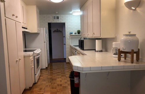 Davis House | UC Davis 5 bedrm/3 bathrm 2000+ sqft quiet house