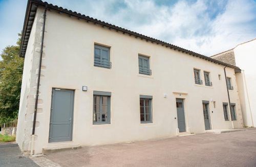 Uchizy House | Uch-y-Gite BY PRIMO CONClERGERIE