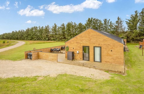 Grønhøj House | "Udder" - 1.5km from the sea by Interhome