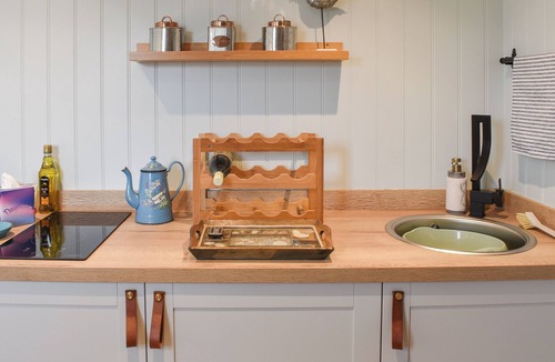 Pagham Cottage | UK41302 - Shepherd's Beachhouse